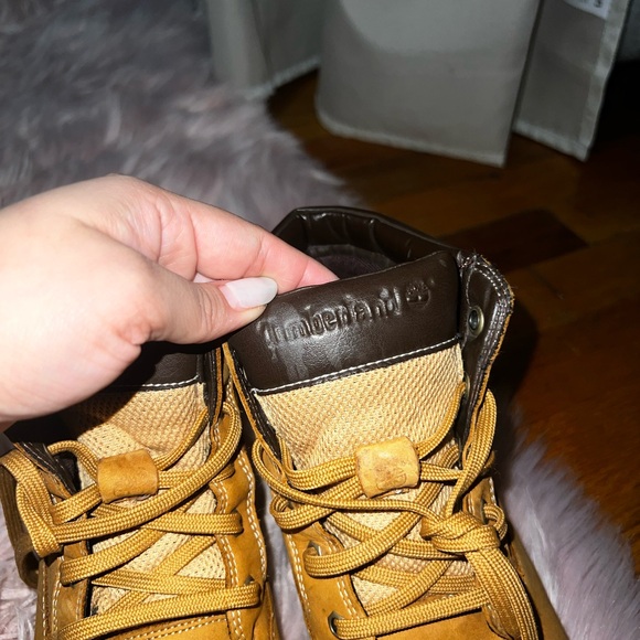 Vintage Woman’s leathered Timberland boots - Picture 5 of 8